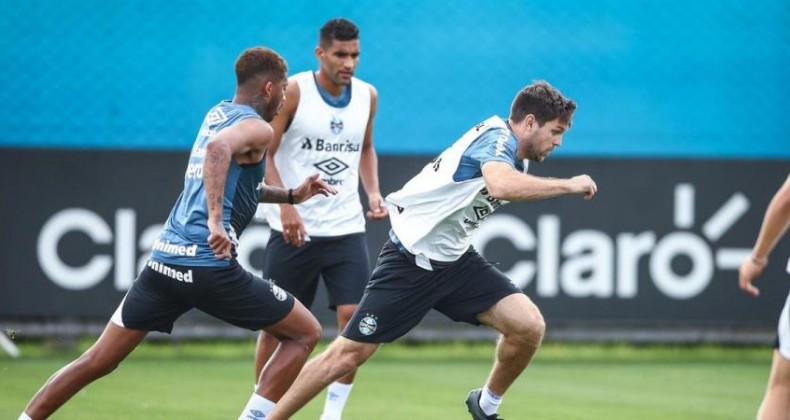 Kannemann deve voltar ao time titular do Grêmio contra o São Paulo