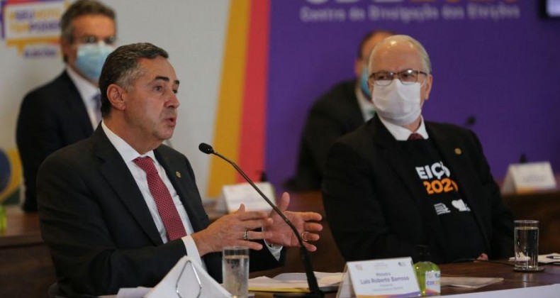 TSE finaliza totalização dos votos com três horas de atraso