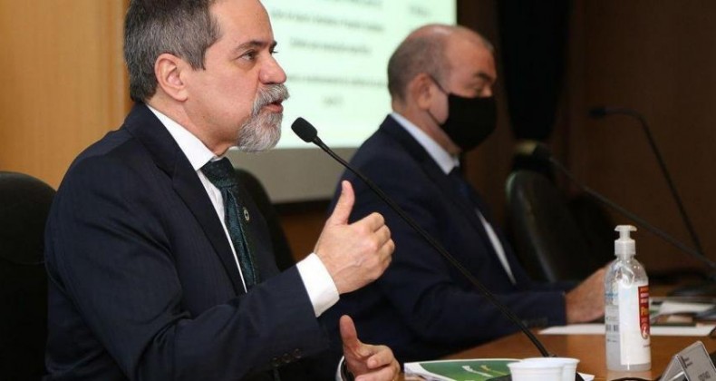 Vacinação poderá começar em 20 de janeiro, projeta Ministério da Saúde