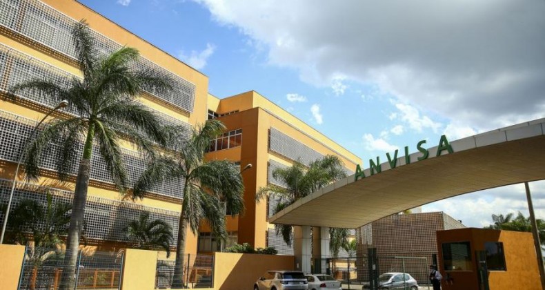 Anvisa diz que não recebeu pedido de uso emergencial de vacina