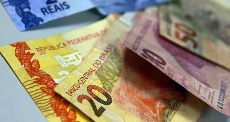 Inadimplência cai no fim de 2020, apesar de alta no endividamento