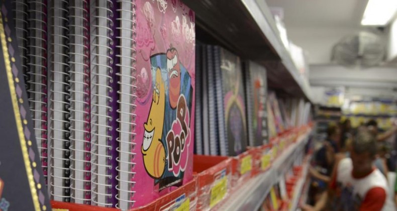 Órgãos de proteção alertam consumidor sobre compra de material escolar