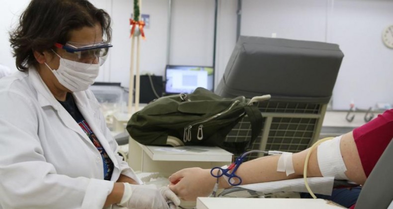 Queda na doação de sangue devido à pandeia preocupa hemocentros