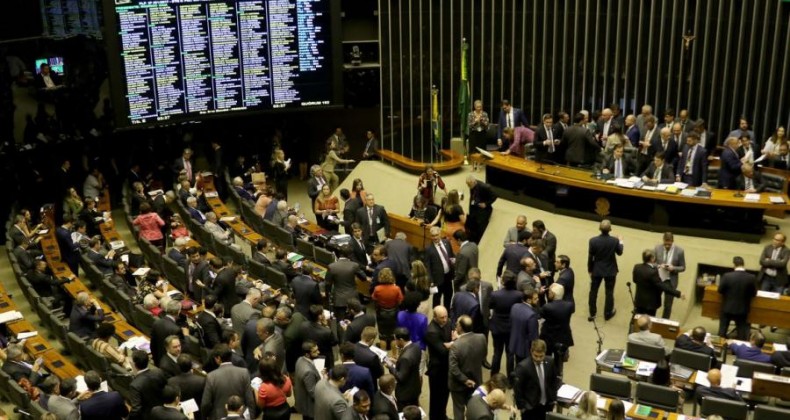 Câmara dos Deputados conclui votação, em 1º turno, da PEC Emergencial