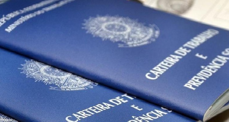 Sem poder baixar salário, empresas adotam banco de horas negativo