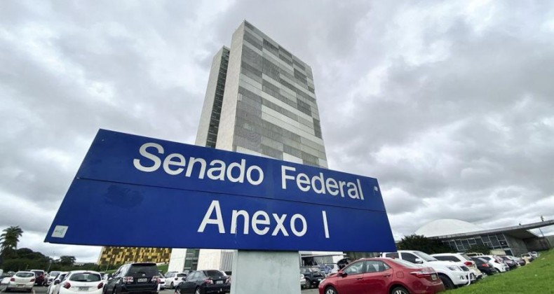 Senado aprova quebra de patentes de vacinas contra covid-19