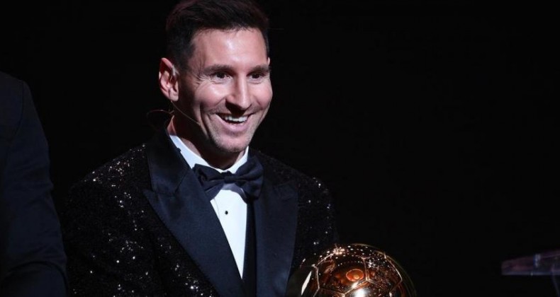 Pelé parabeniza Messi pela sétima Bola de Ouro: