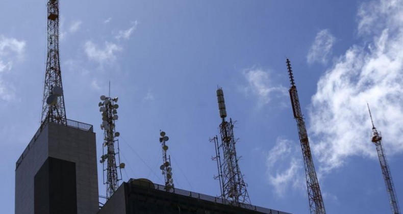 Anatel debate simplificação das regras de telecomunicações