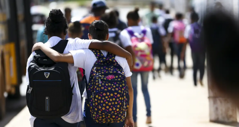 Governo amplia mobilização de vacina contra HPV em jovens até dezembro