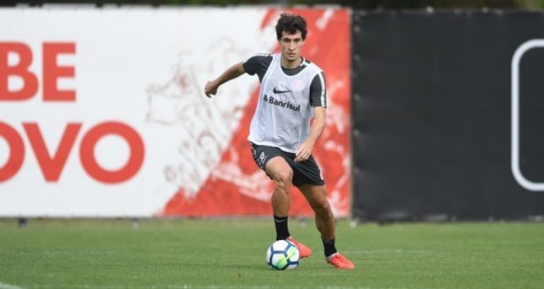 Rodrigo Dourado espera janela de transferência de janeiro para “ver” o futuro