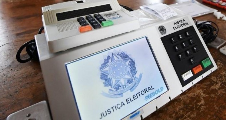 Prefeitos insistem na suspensão das eleições em 2020