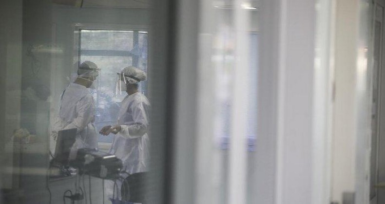 Registro de novas hospitalizações por covid-19 cai 59% em duas semanas no RS