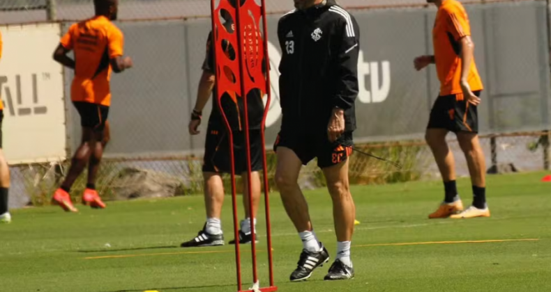 Coudet comanda primeiro treino no Inter em 2024 em preparação para a estreia no Gauchão